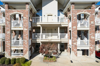 Oakridge in St. Charles, MO - Building Photo - Building Photo