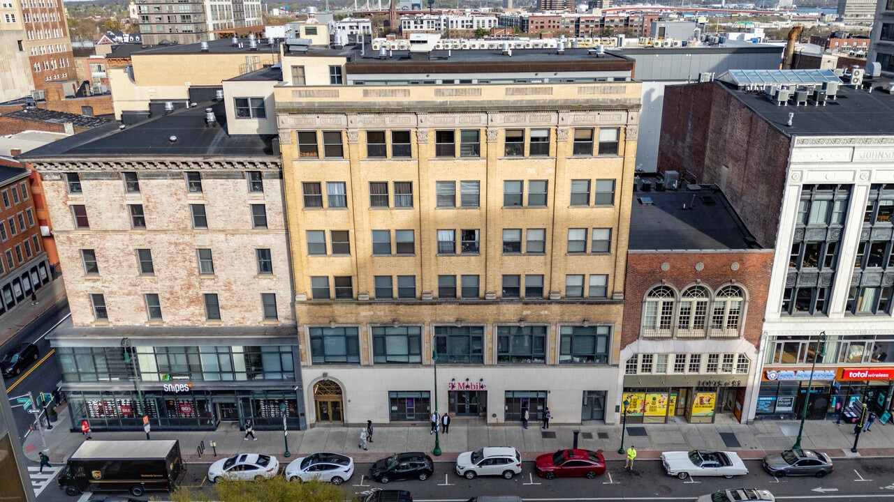 CenterPointe Apartments in New Haven, CT - Foto de edificio