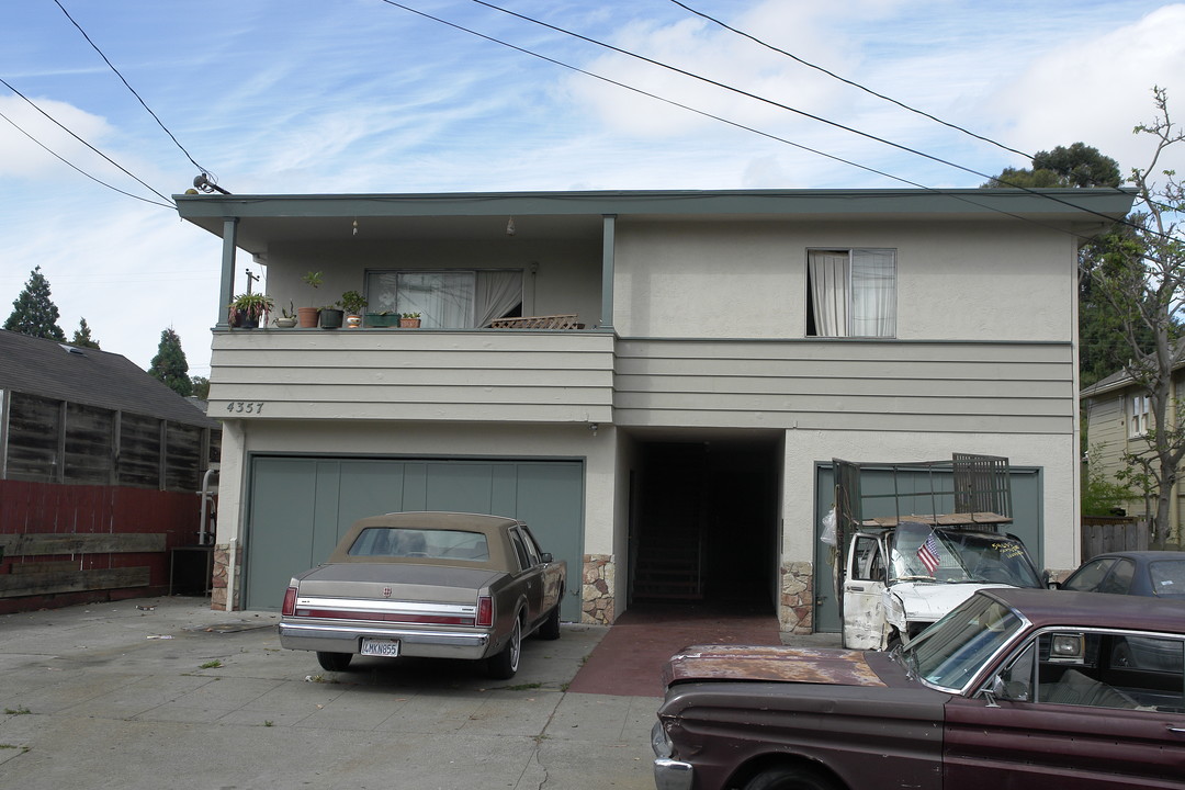 4357 Fleming Ave in Oakland, CA - Building Photo