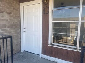 4902 Marcella Ave in Laredo, TX - Building Photo