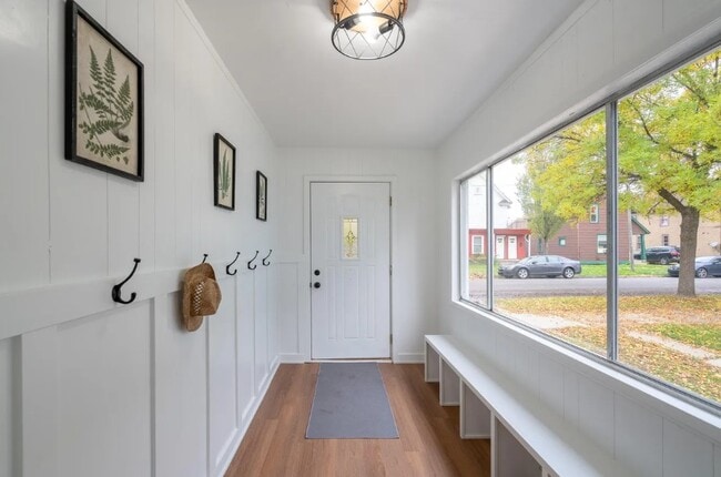 1128 Mc Reynolds Ave NW in Grand Rapids, MI - Building Photo - Building Photo