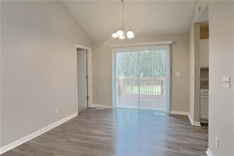 140 Linda Ln in Powder Springs, GA - Building Photo - Building Photo