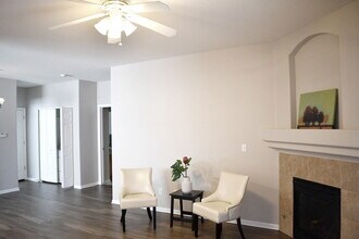 8200 E 8th Ave in Denver, CO - Building Photo - Building Photo