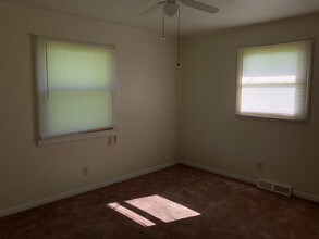 6 Maple Ct in Colona, IL - Building Photo - Building Photo