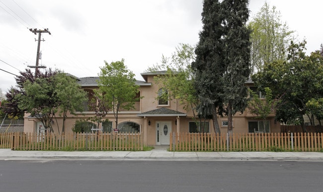 25231 Whitman St in Hayward, CA - Foto de edificio - Building Photo