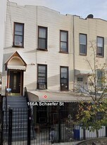 166A Schaefer St in Brooklyn, NY - Building Photo
