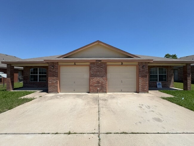 property at 5304 Lauren Lea Dr
