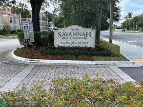 875 Riverside Dr in Coral Springs, FL - Building Photo - Building Photo