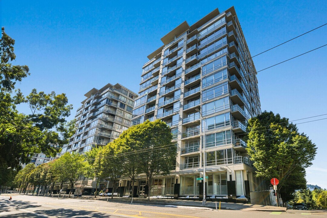 2929 1st Ave in Seattle, WA - Building Photo