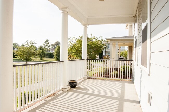 1447 Talley Cir in Portsmouth, VA - Foto de edificio - Building Photo