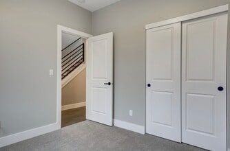 6045 NE Flanders St, Unit 6045 in Portland, OR - Building Photo - Building Photo