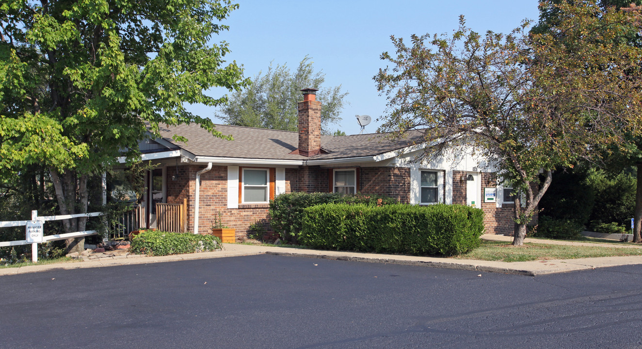 Mosby's Pointe in Florence, KY - Building Photo