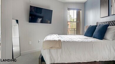 2420 Peachtree Rd NW, Unit 1114 in Atlanta, GA - Building Photo - Building Photo