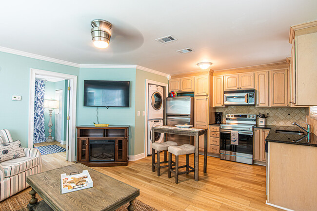17214 Front Beach Rd in Panama City, FL - Foto de edificio - Building Photo
