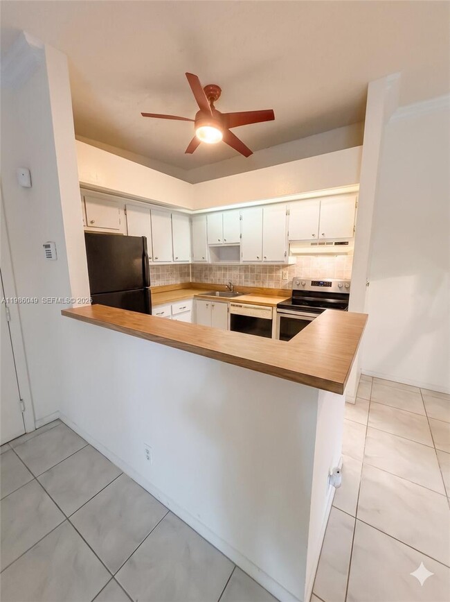 15500 Lakes of Delray Blvd in Delray Beach, FL - Building Photo - Building Photo