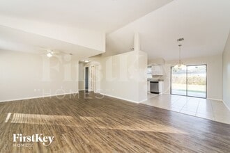 307 Medina Ct in Kissimmee, FL - Building Photo - Building Photo