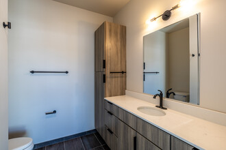 Benson Lofts in Sioux City, IA - Building Photo - Interior Photo