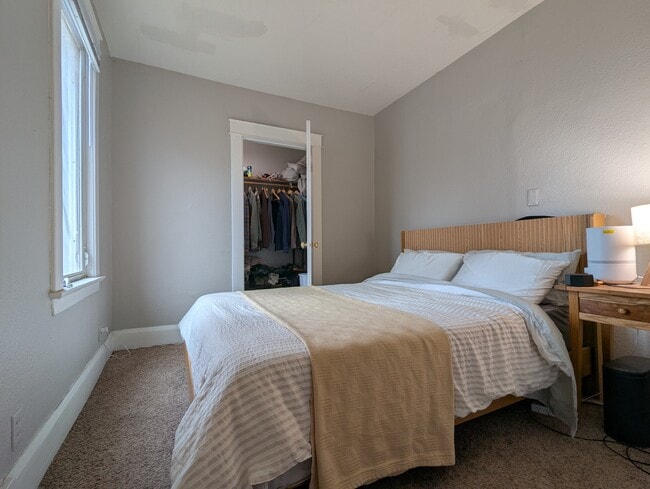 732 Case Ave, Unit Upper Floor in St. Paul, MN - Foto de edificio - Building Photo