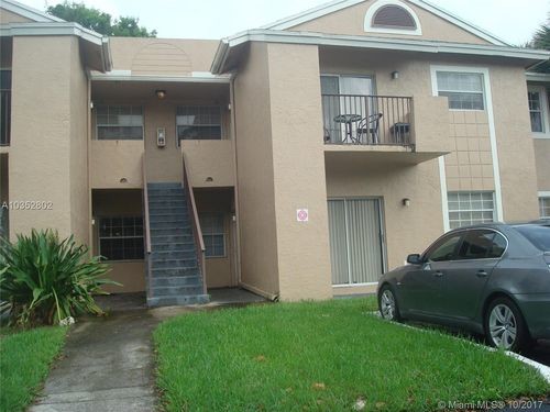 1791 NW 96th Ter in Pembroke Pines, FL - Building Photo