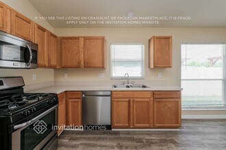 1427 Wylie Ct in Zephyrhills, FL - Building Photo - Building Photo