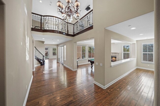 3904 Eagle Flight Dr in Simi Valley, CA - Foto de edificio - Building Photo