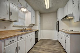 1417 Norwood Dr in Hurst, TX - Building Photo - Building Photo