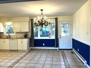 573 Lloyd Rd in Strathmore, NJ - Building Photo - Building Photo