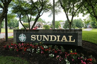 Sundial Apartments in Wilsonville, OR - Foto de edificio - Building Photo