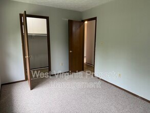 82 Beagle Club Rd in Jumping Branch, WV - Building Photo - Building Photo