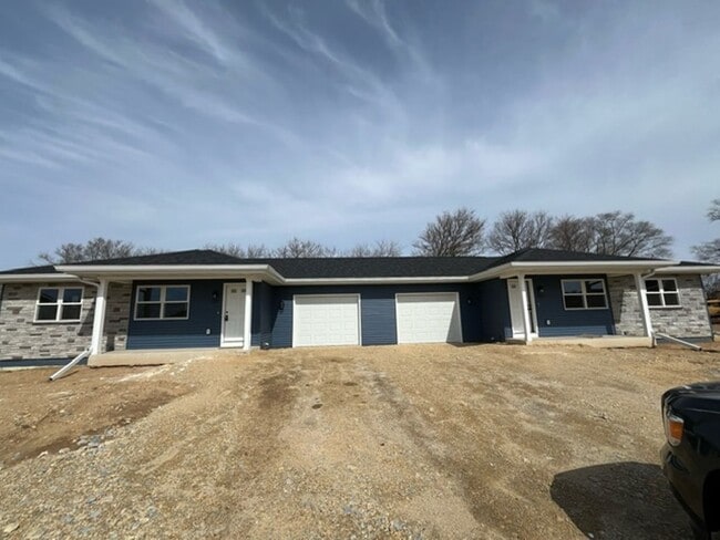 property at 1048-1050 Fir Ct