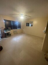 83 Waltham E in West Palm Beach, FL - Building Photo - Building Photo