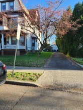 10 Almira St in Bloomfield, NJ - Building Photo - Building Photo