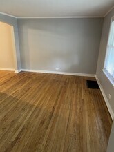 9819 S Clyde Ave in Chicago, IL - Building Photo - Building Photo