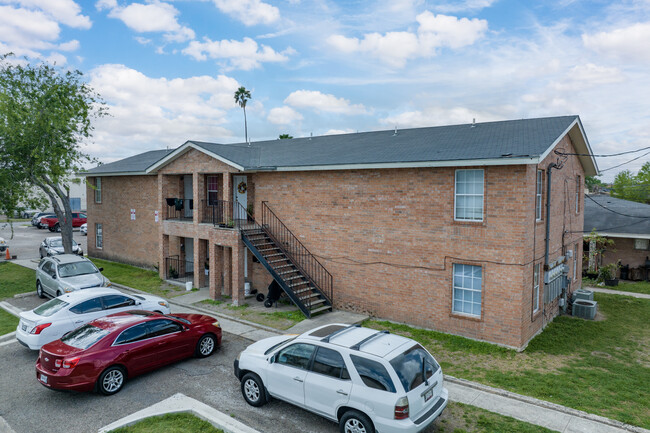 Hibiscus in McAllen, TX - Building Photo - Building Photo