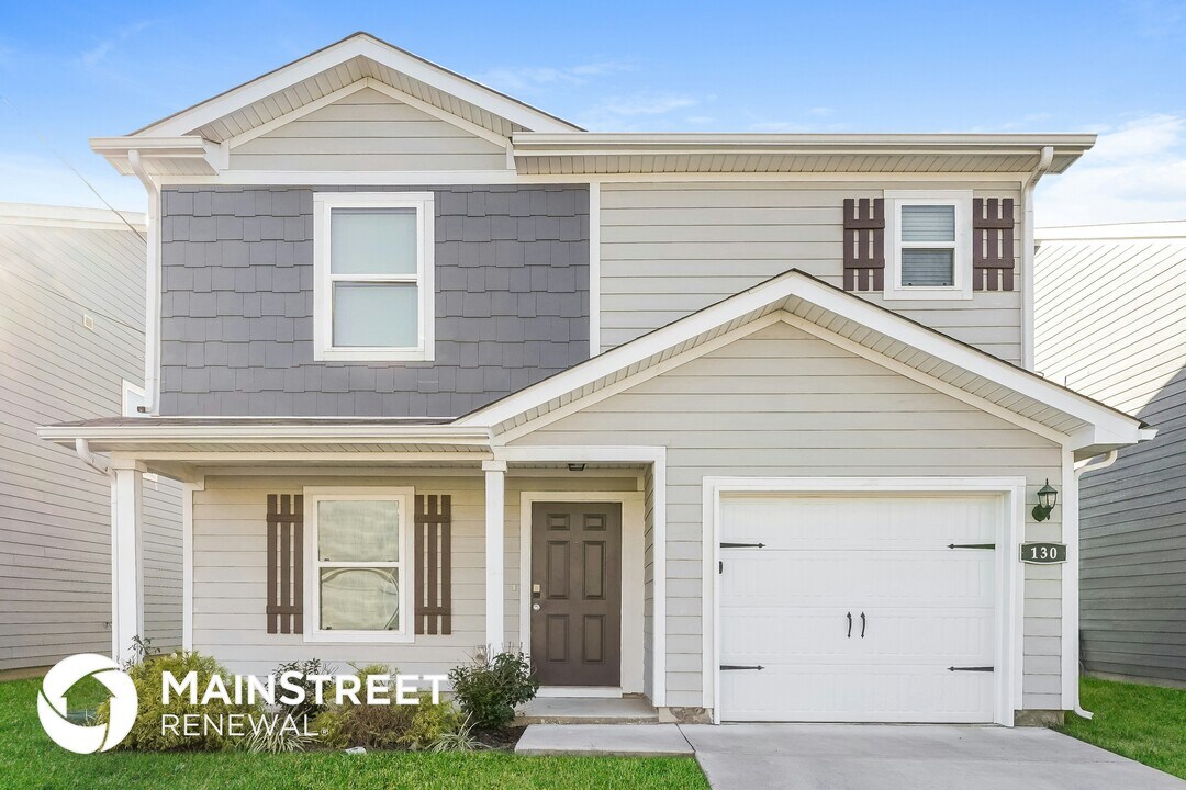 130 Westcott St in La Vergne, TN - Foto de edificio