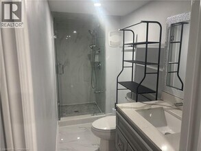 248 Felan Ave in Oakville, ON - Building Photo - Building Photo