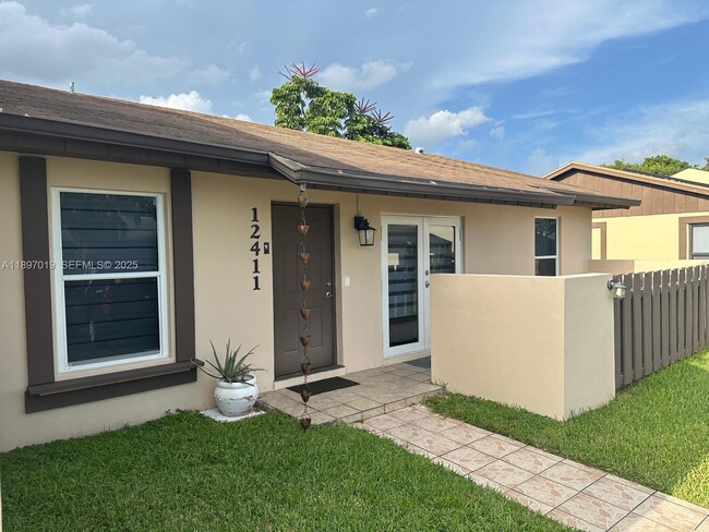 property at 12411 SW 110th South Canal St Rd