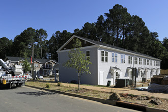 2608 Lake Wheeler Rd in Raleigh, NC - Building Photo - Building Photo