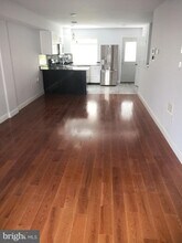 1000 Mt Vernon St-Unit -D1 in Philadelphia, PA - Building Photo - Building Photo