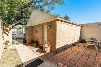 1814 Veranda Dr in West Columbia, TX - Building Photo - Building Photo