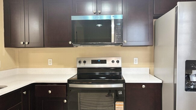 1103 Golden Lakes Blvd in West Palm Beach, FL - Building Photo - Building Photo