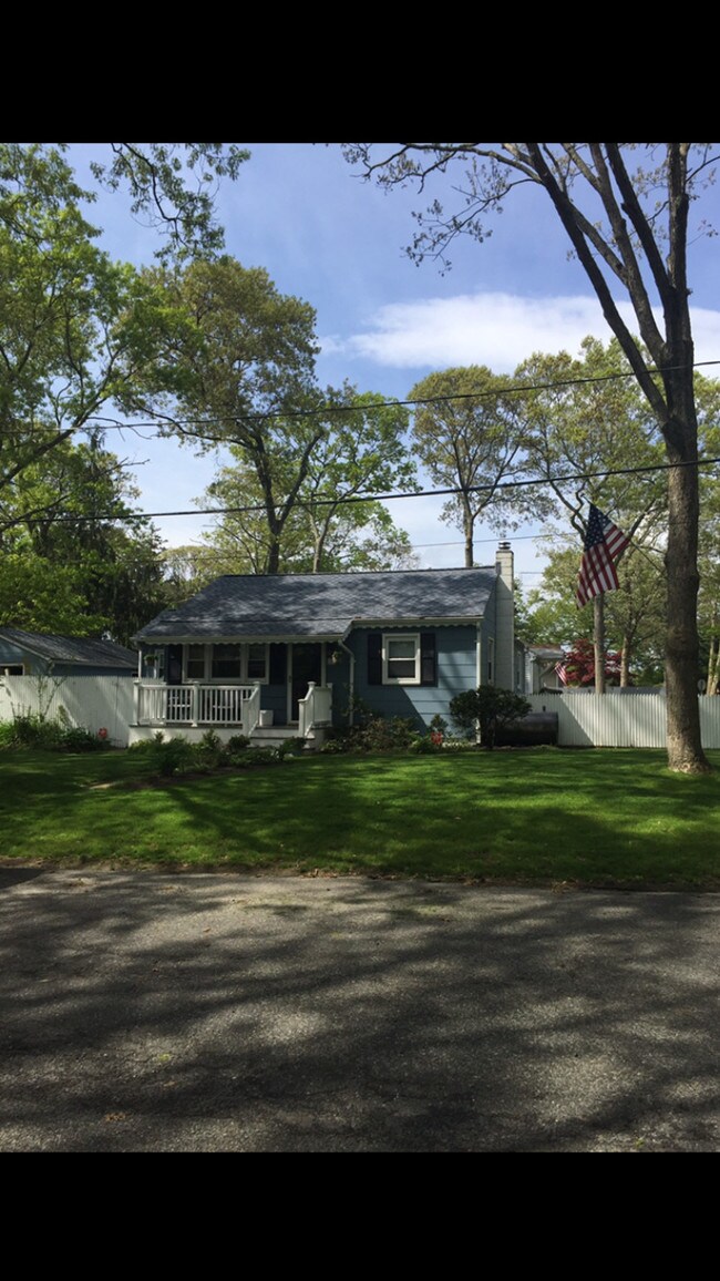 1 Ethel St Rentals in East Patchogue, NY