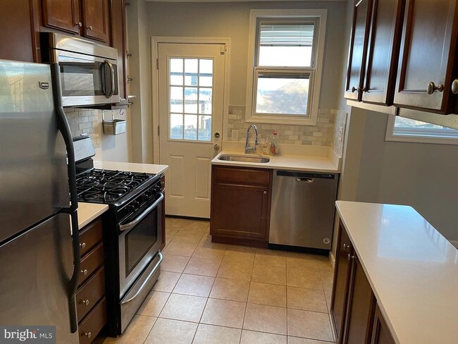 807 S Oak St in Arlington, VA - Building Photo - Building Photo