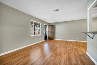 321 Cambout St in Columbia, SC - Building Photo - Building Photo