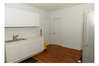 59 Ward St in Waterbury, CT - Building Photo - Building Photo