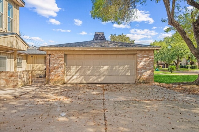 property at 10806 Bob White Dr