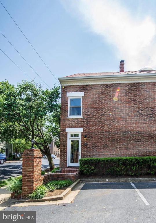 506 N Alfred St in Alexandria, VA - Building Photo - Building Photo