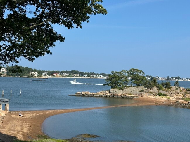 property at 5 Turtle Bay Dr