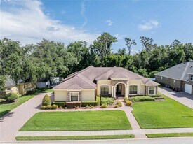6658 Cres Woods Cir in Lakeland, FL - Building Photo