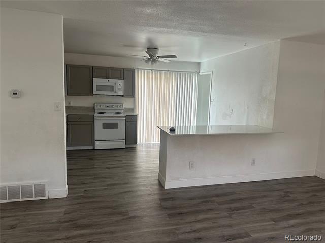 4663 Deephaven Ct in Denver, CO - Building Photo - Building Photo